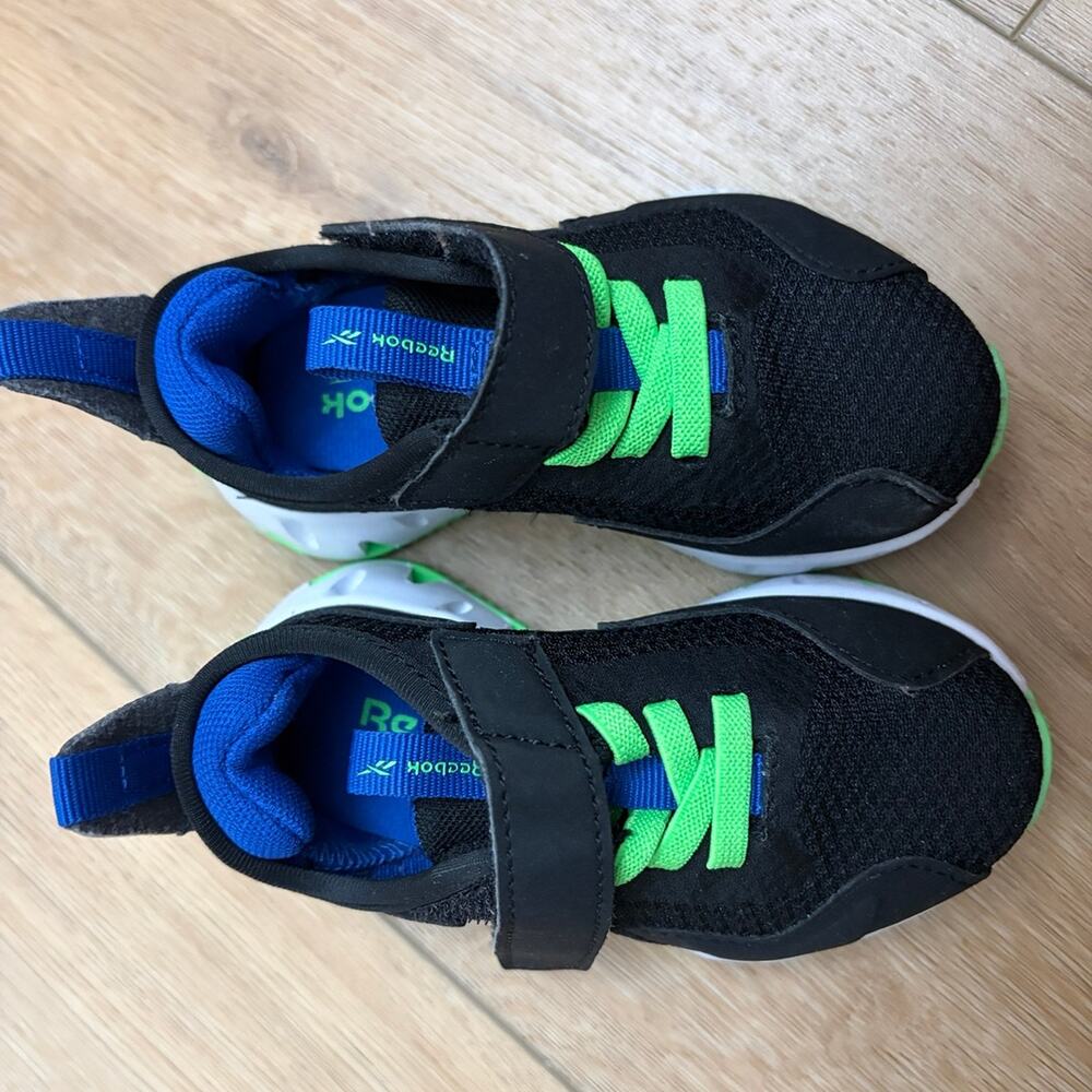 Reebok Boys’ Athletic Shoes Black Green Blue US 6 EUC
